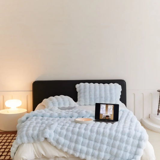 Plush Polyester Comfort Blanket